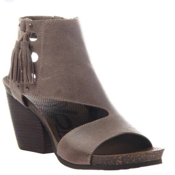 OTBT Women’s Flower Child Comfort Shoe Heeled Sandals Slingback Size 7.5 Tassels - Picture 13 of 14